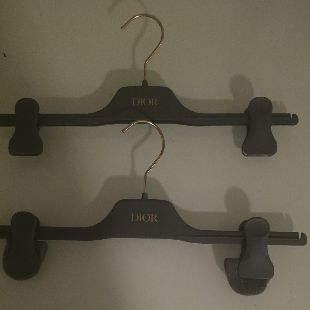 Dior Elegant Black and Gold Wall Hanger Set